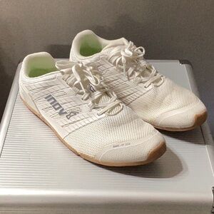 Inov-8 bare-xf 210 sz 10